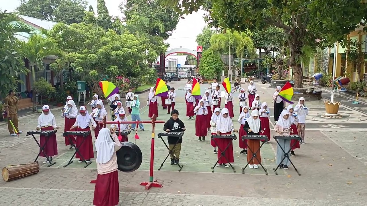 Drumband SDN 9 Mataram Anak kambing saya #drumband #mataram