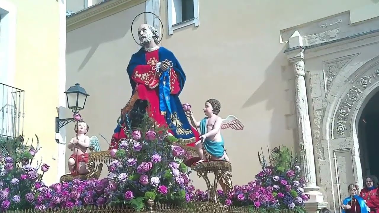 viernes santo por la mañana san pedro saliendo De La Ermita de la Concepción