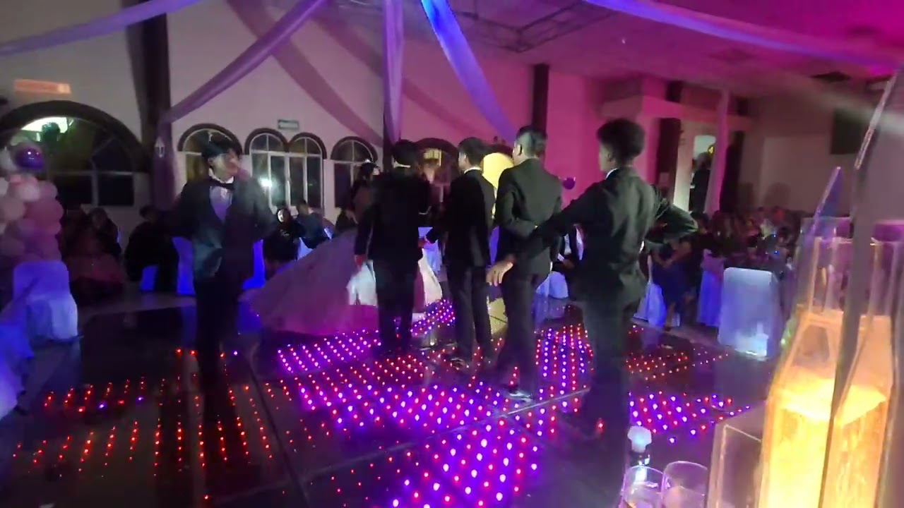 DELTACREWDANCE 