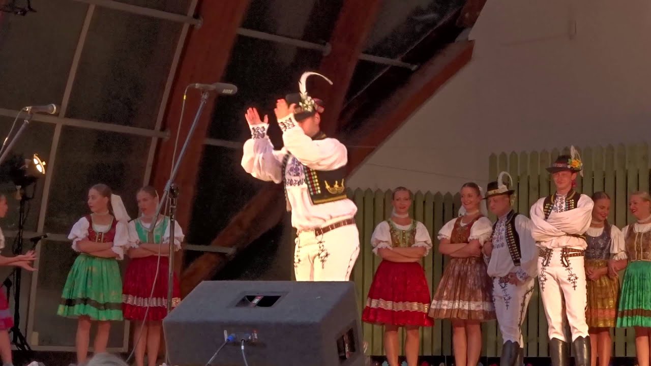 Folkl&oacute;rny s&uacute;bor &bdquo;Vranovčan&rdquo; (Słowacja)