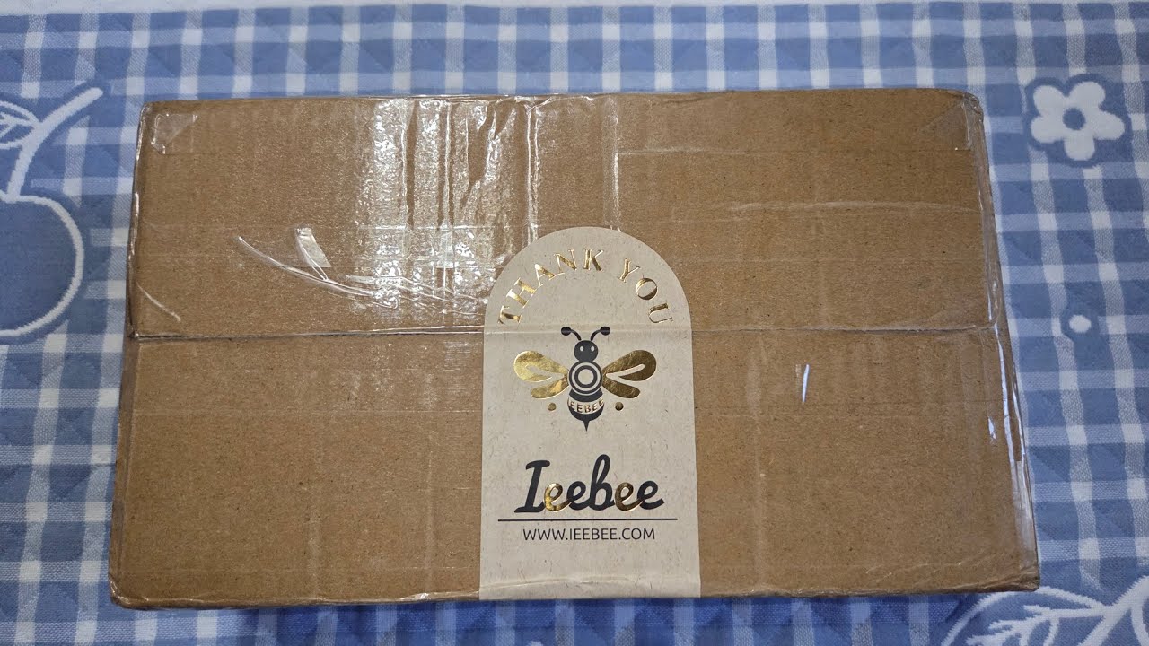 Unboxing IEEBEE washi tapes and wooden stamps