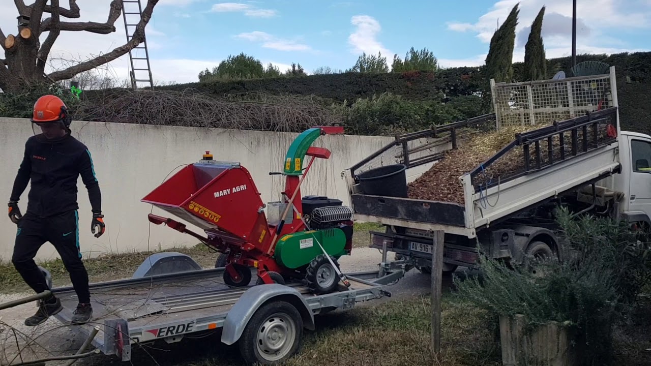 BROYEUR DE BRANCHES TITAN PRO 23ch Mary Agri ( broyage 105mm)