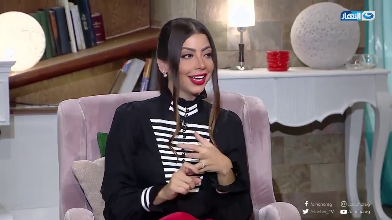 مع_ دودى| لو جوزك دايما مشغول وبعيد عن البيت ابعتيله طاقة حب توصله وهو بعيد عنك