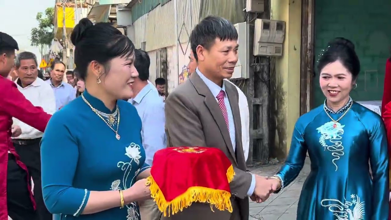 Lê nạp tài vũ hùng vân trang