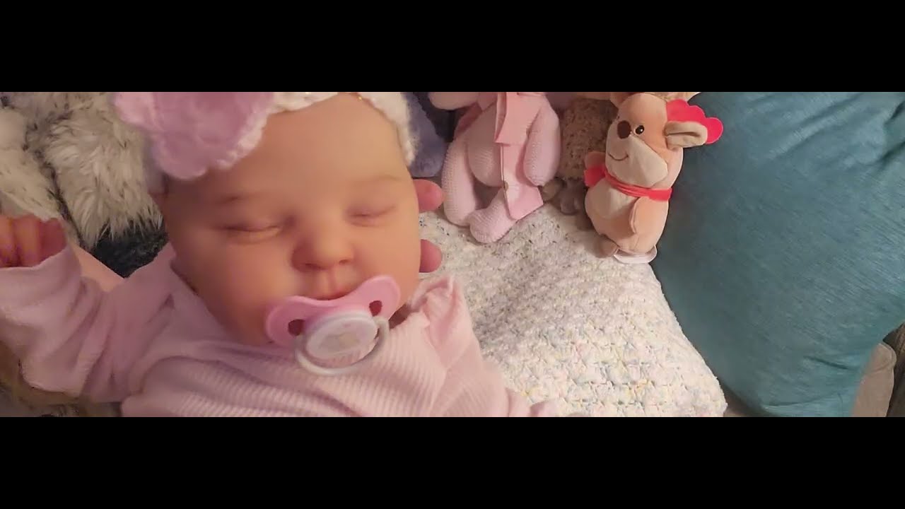 She's pretty in pink, a quick change and a chat.. #babygirl #Sweetness 🌼 🌸 🌻 🌹 🏵 🌼 🌸 🌻 
