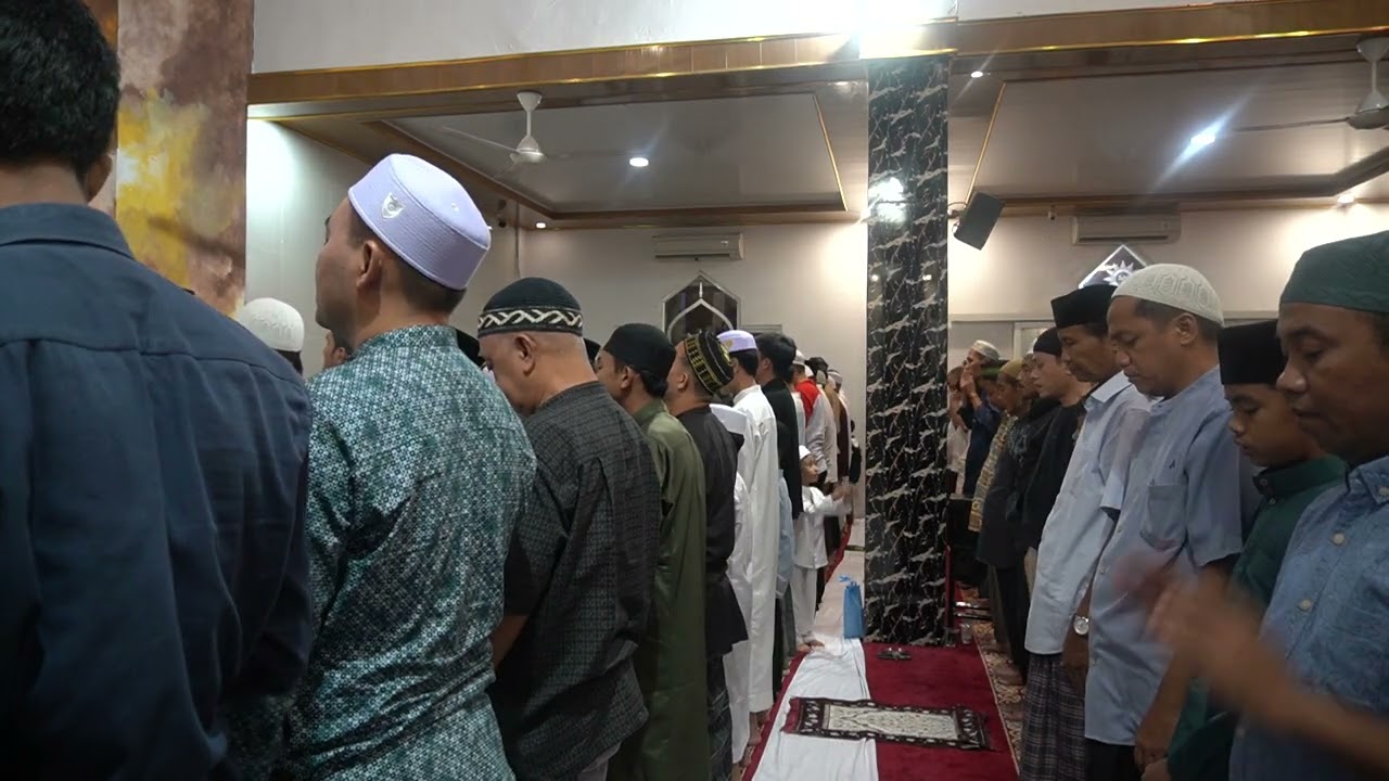 Suasana Sholat Gerhana Bulan Di Masjid As-Salaam Bersama Ust. Mushthofal Fitri, Lc.