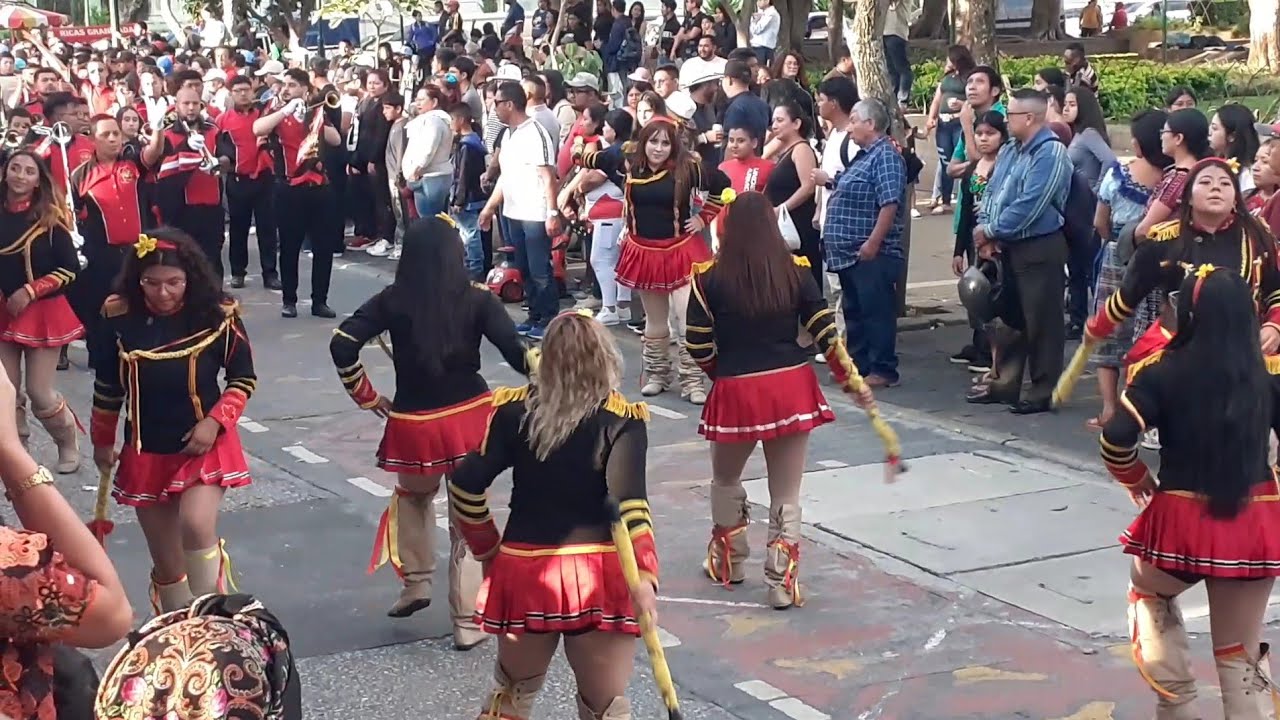 Ex-Alumnos Canadiense | Desfile del XX Aniversario de la Banda Centenario La Patria