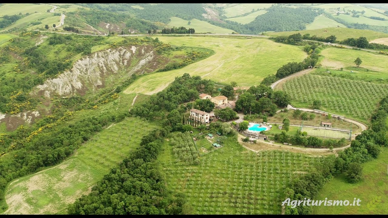 Agriturismo La Selvella - Toscana | Agriturismo.it | Drone video