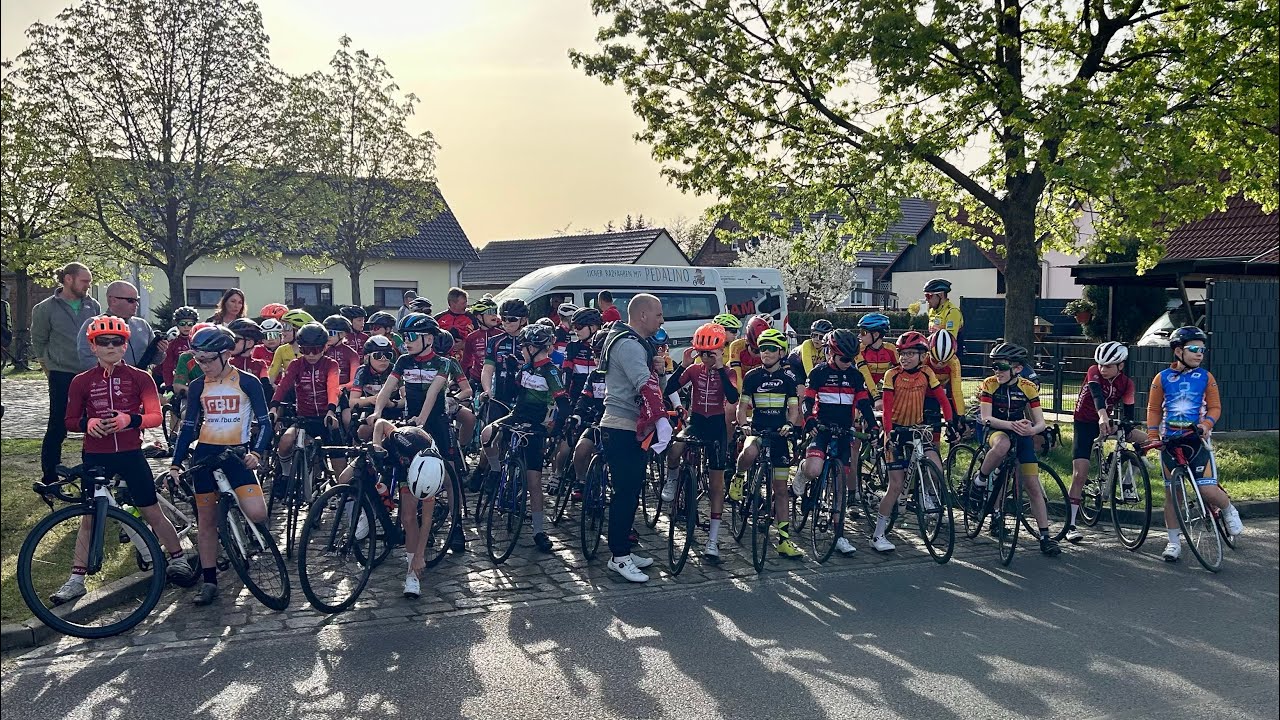 Erstes Straßenrennen 2024/ Rund um Dissen/ 24km U13 (11Jahre)