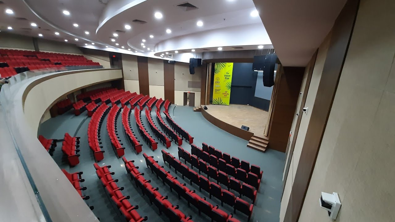 Auditorium 500 capacity