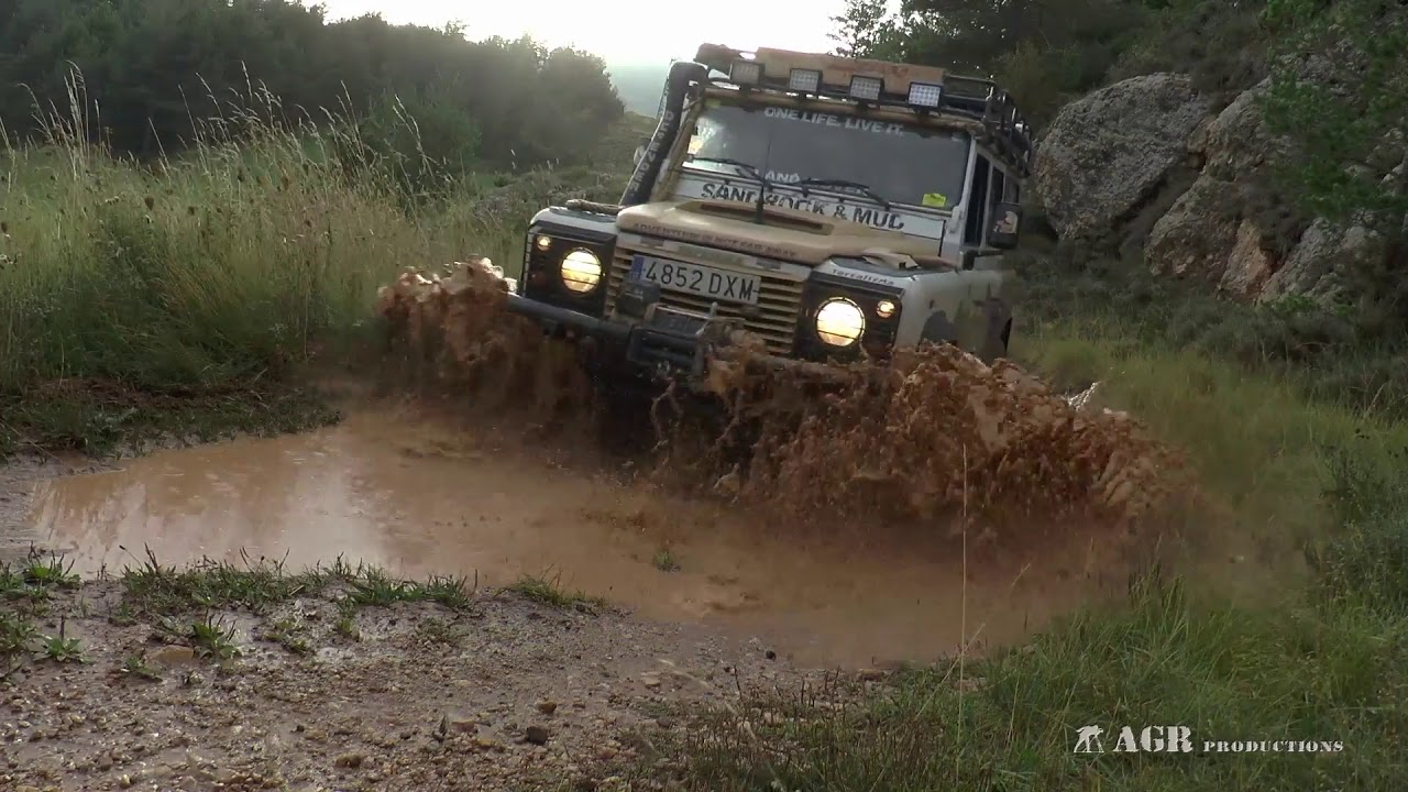 LAND ROVER DEFENDER KNOCKING ON HEAVEN'S DOOR