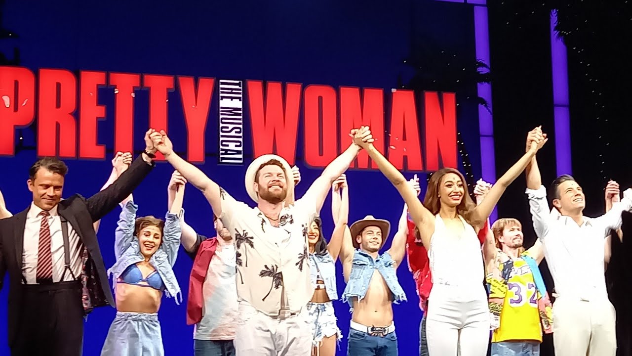 Pretty Woman 5th Feb Matinee curtain call. Olivia Vivian and Andy Happy man