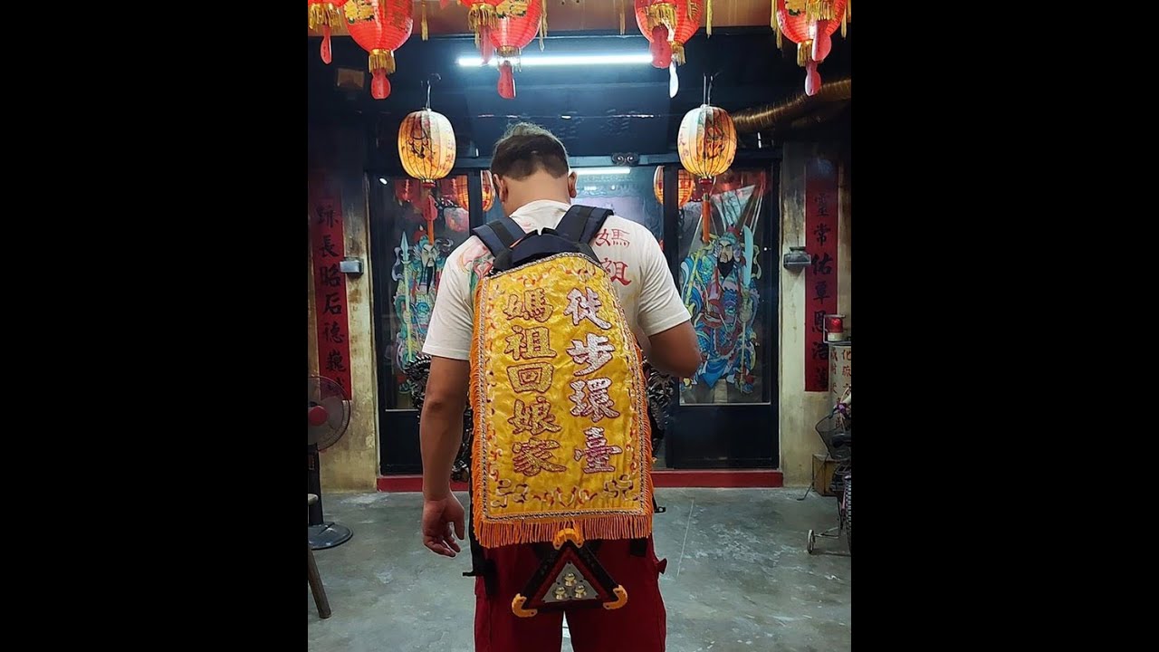 #蛇出沒 嚇到滴兩滴尿出來  109.11.17  #三峽顯聖堂 #媽祖回娘家 #徒步環島 DAY1 第1階段  宗教之美的旅程出發總要有個方向.走我們到 #宜蘭二結天后宮  去 (89.6 公里)