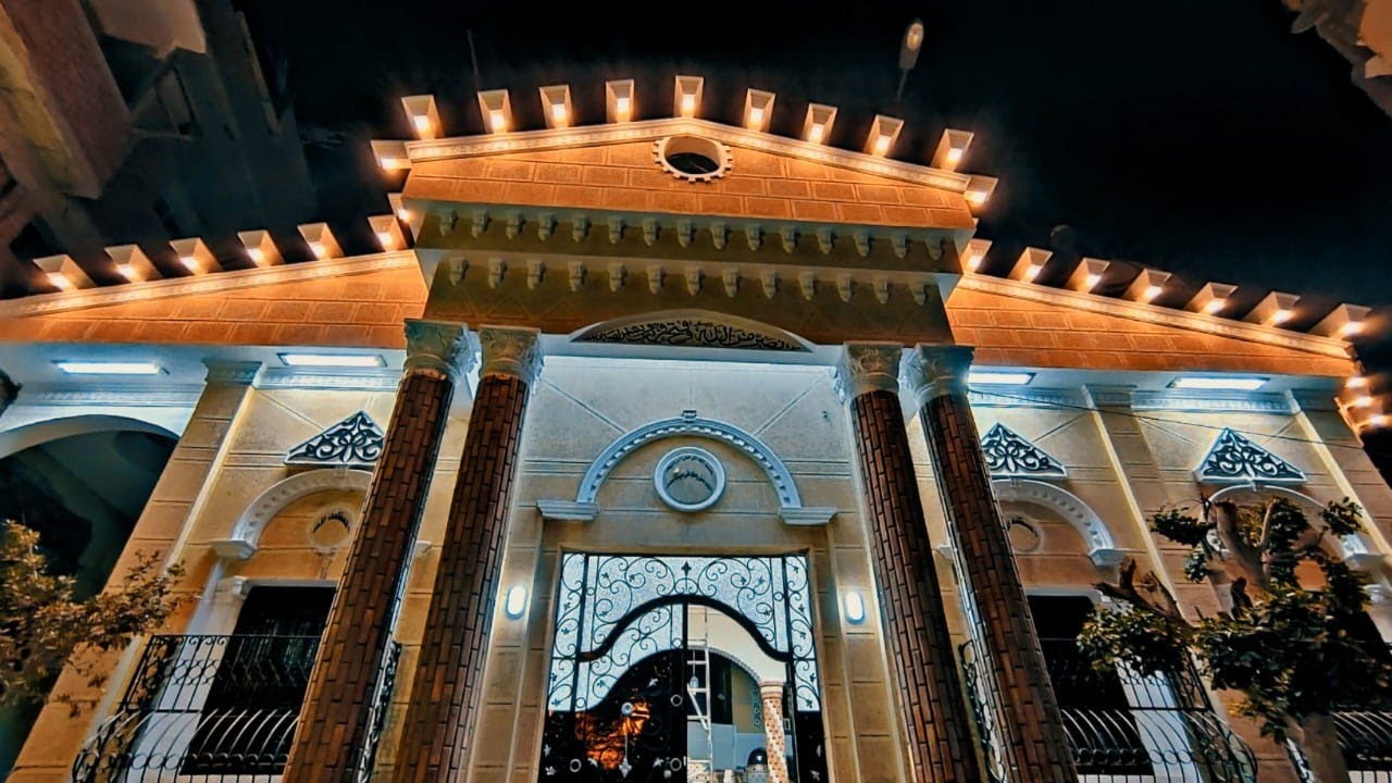 ديوان عائلة آل دهيس