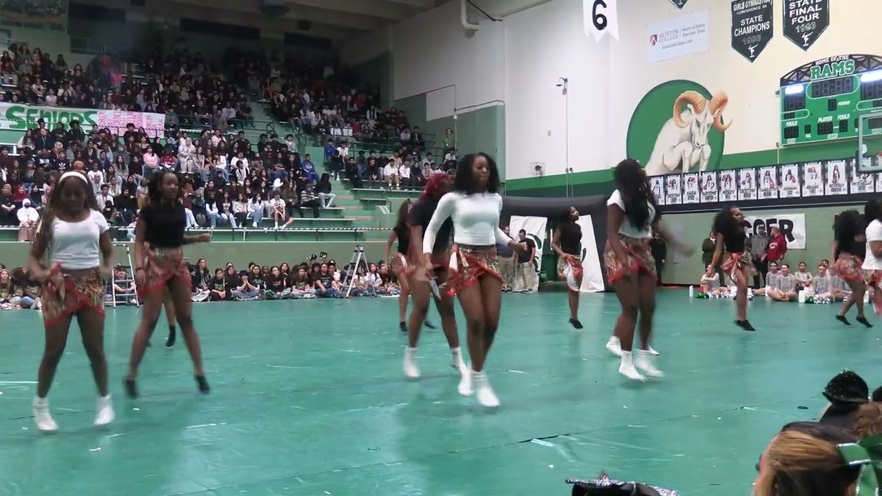 Senior Pep Rally 25-26