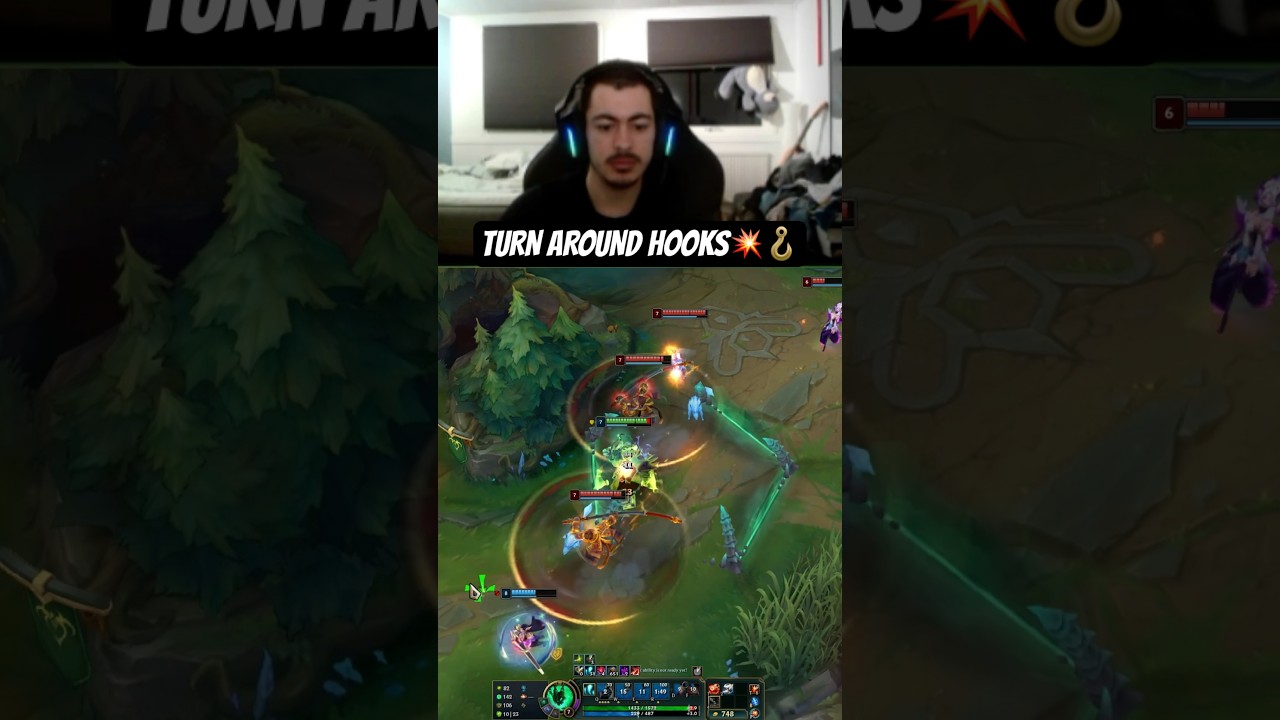 Thresh Hook Turnaround Hooks Saves The Day 😎🪝 #thresh #league #leagueoflegends