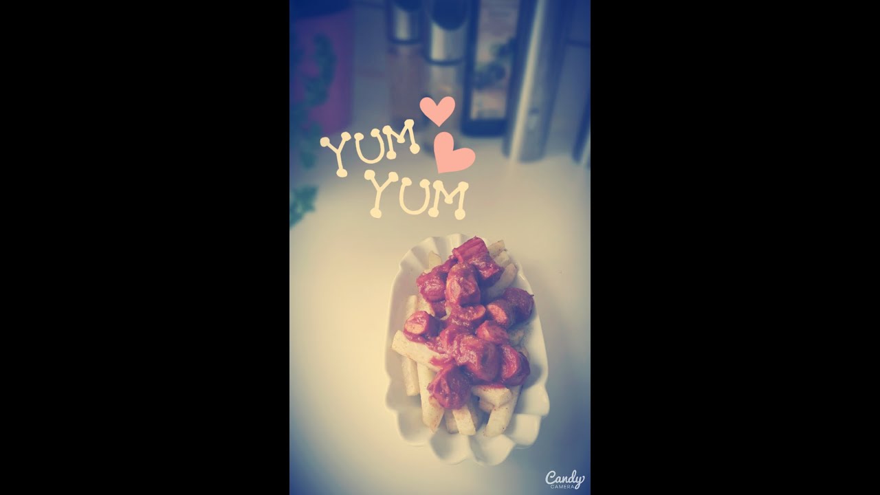 gesunde Currywurst mit Pommes / healthy curried sausage with fries
