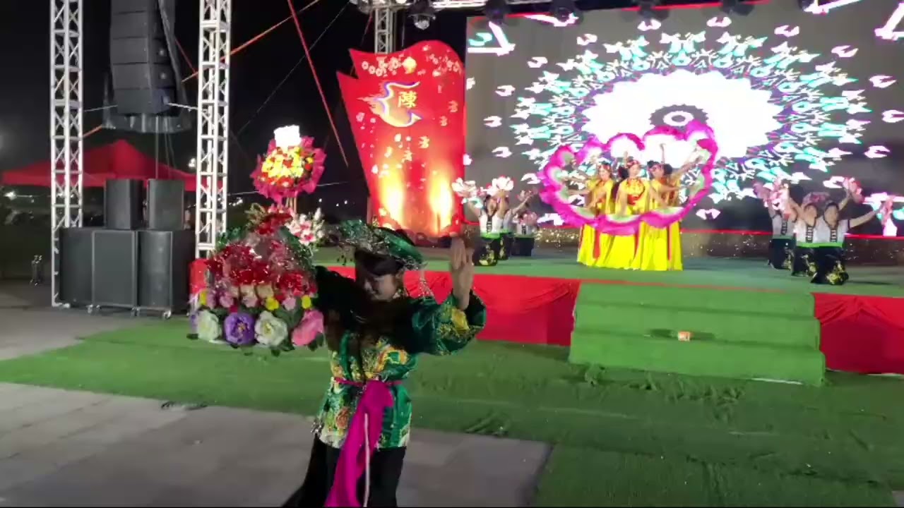 11  CÔ BÉ THƯỢNG NGÀN