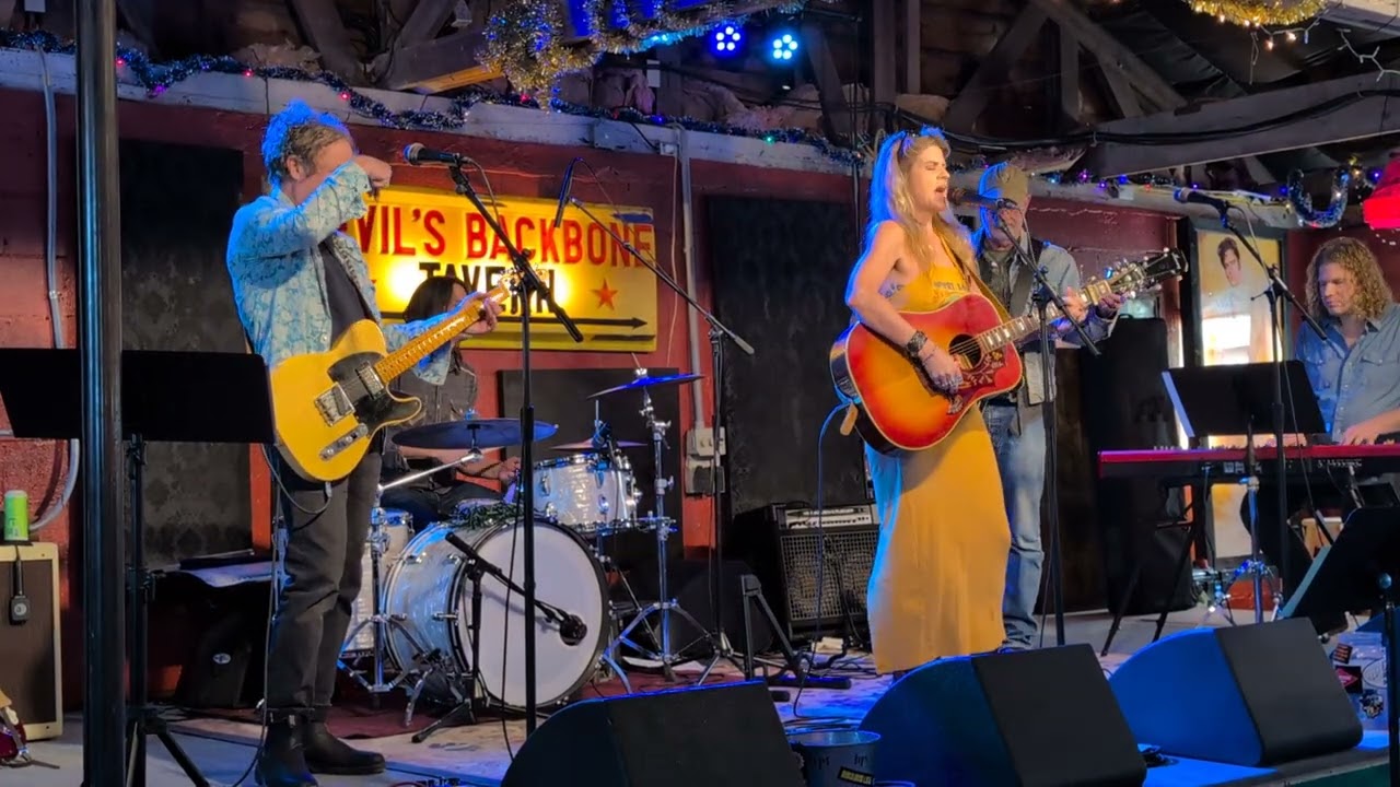 Robyn Ludwick (Lucky) @ The Devil's Backbone Tavern Fischer, TX 2/15/26