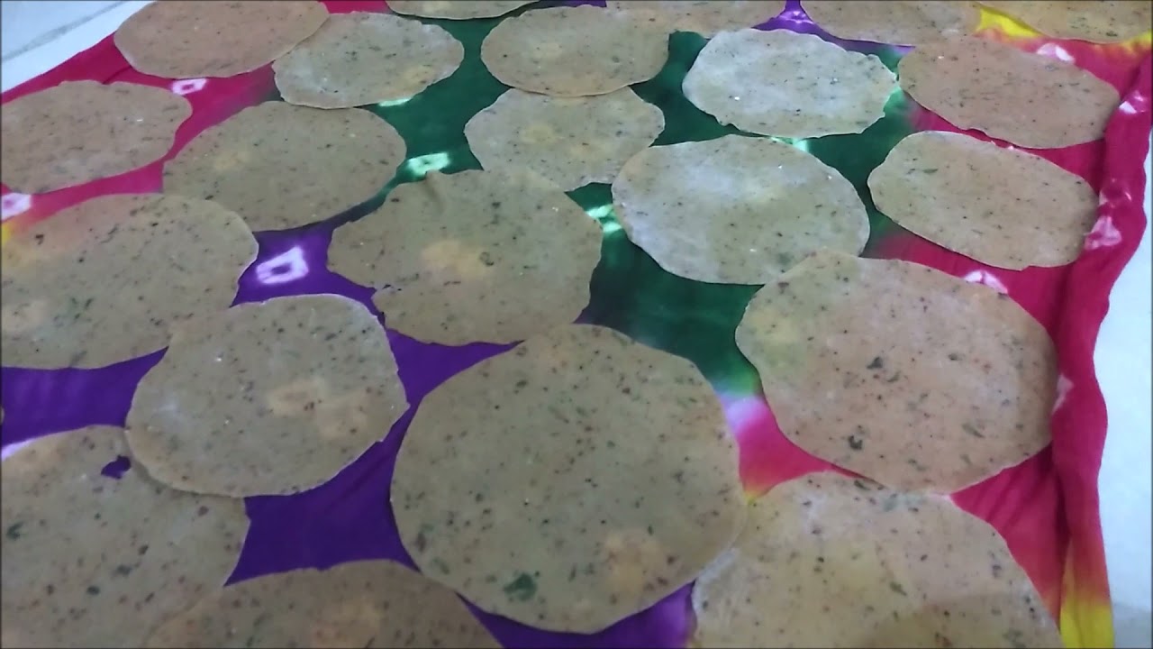 उडदाचे डाळीचे Chilli पापड खमंग आणि कुरकुरीत । Udid Padad | Homemade papad | Urad dal ke papad