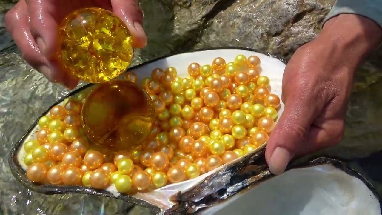 Outdoor handmade pearl picking technology, see how I can turn pearls into a treasure