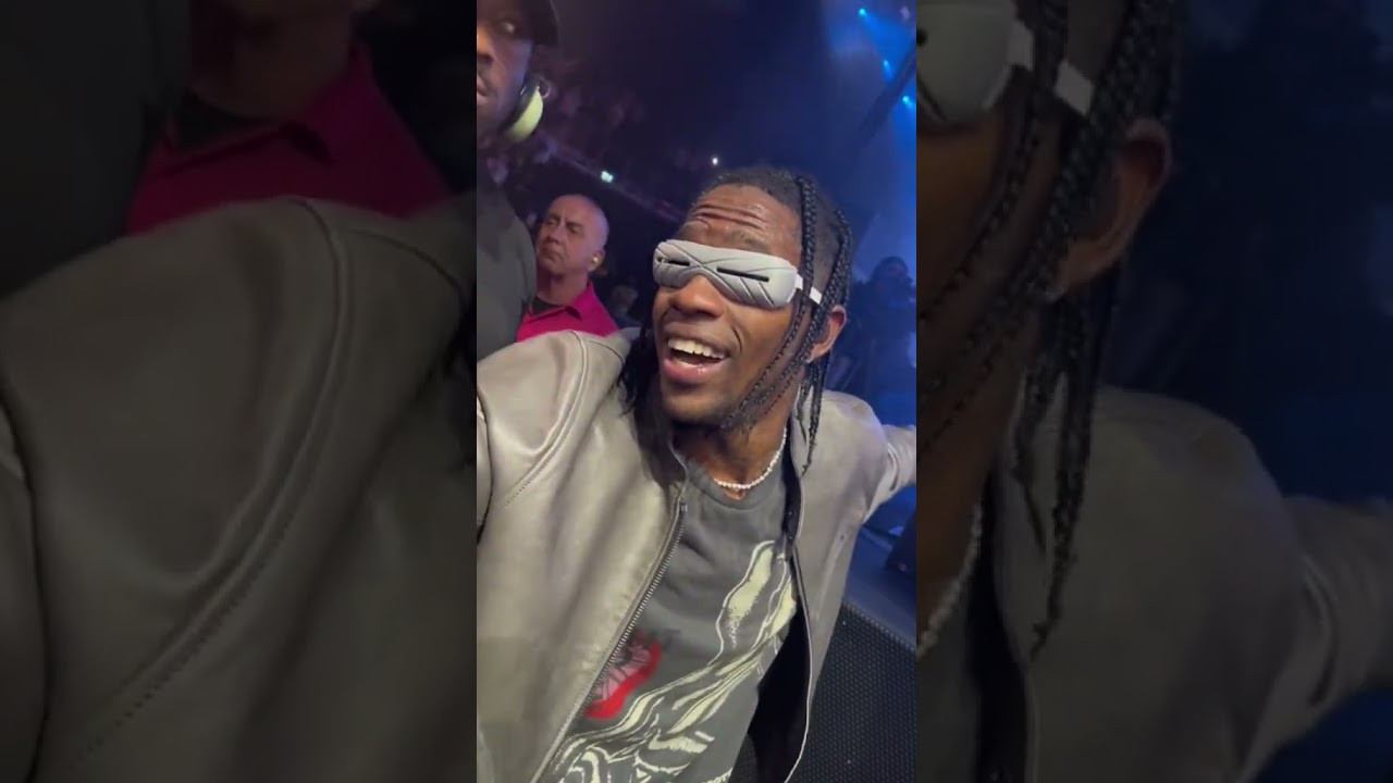 Travis Scott let a fan sing MAFIA with him | London 02