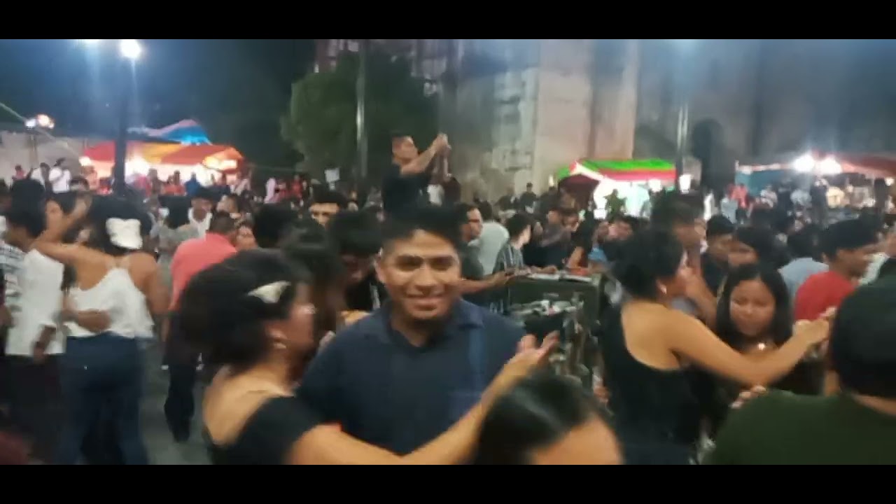 Grupo Afortunados De Tierra Mixe En Santiago Lachiguiri
