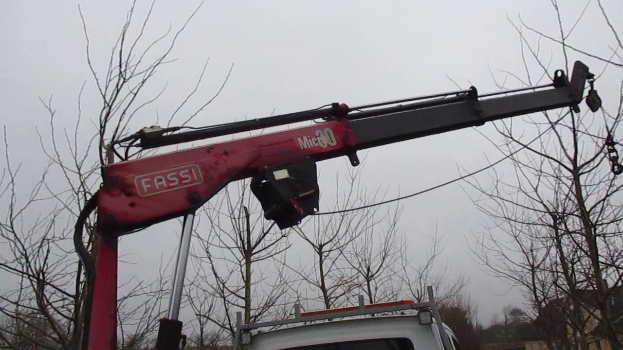 IVECO DAILY 35S 18 med Fassi M30A13 kran Retrade