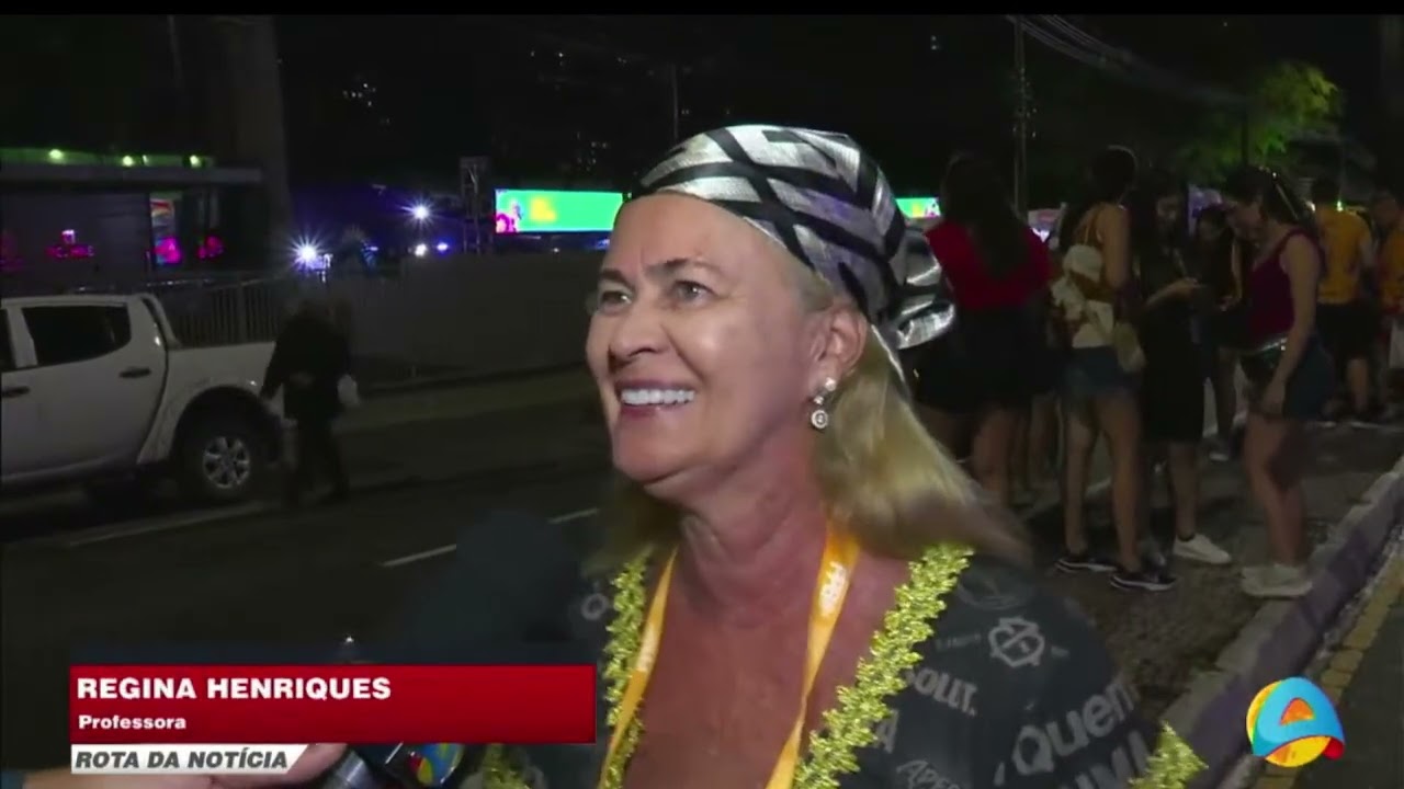 Rota da notícia - Público lota a Avenida das Pessoas com passagem do bloco Vumbora
