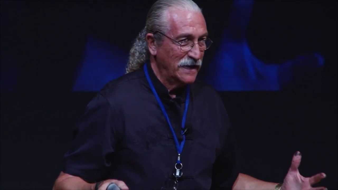 Convivir con el arte urbano: Antoni Gabarre at TEDxAtalayaST