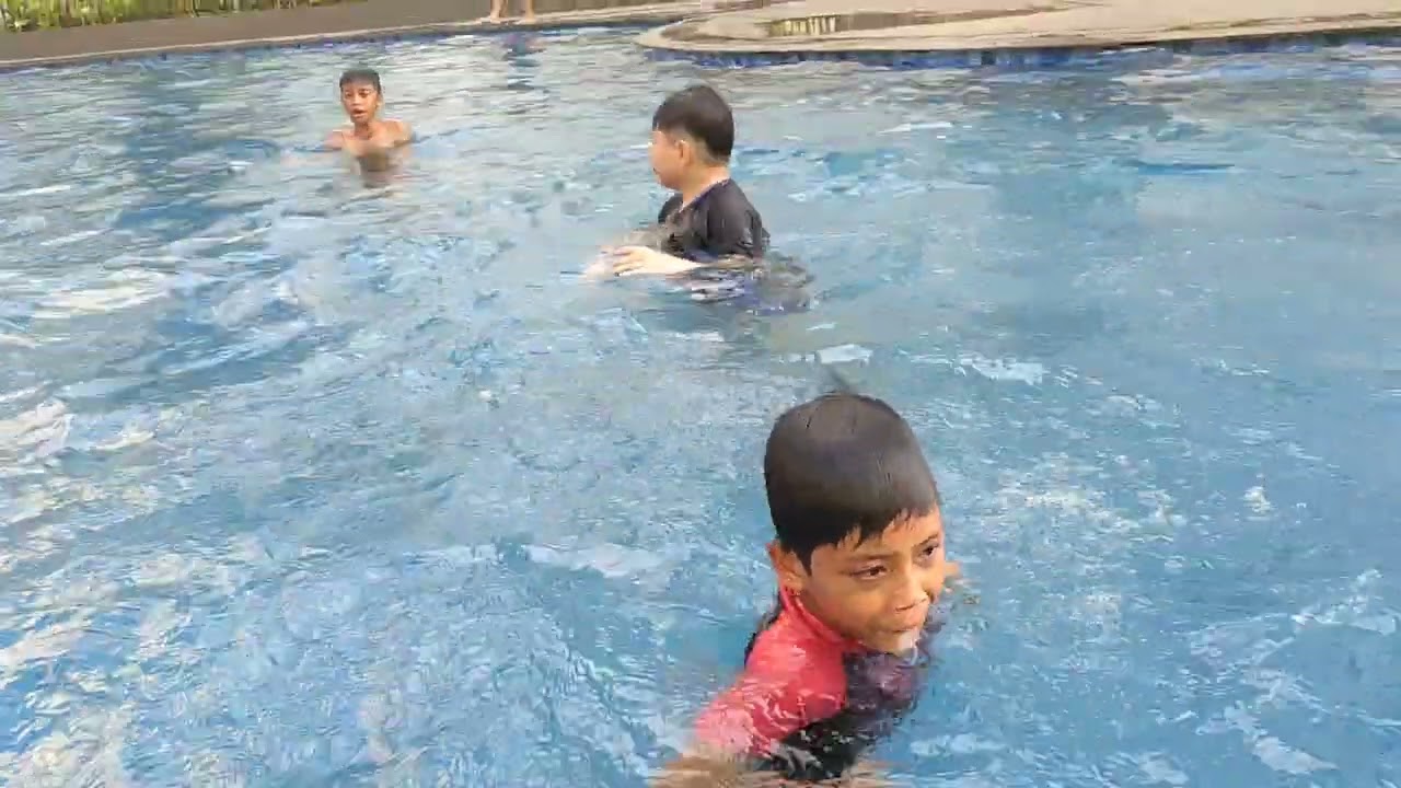 berenang bersama keluarga di  apartemen gateway pasteur 26 januari 2020 #berenang #gateway #bandung