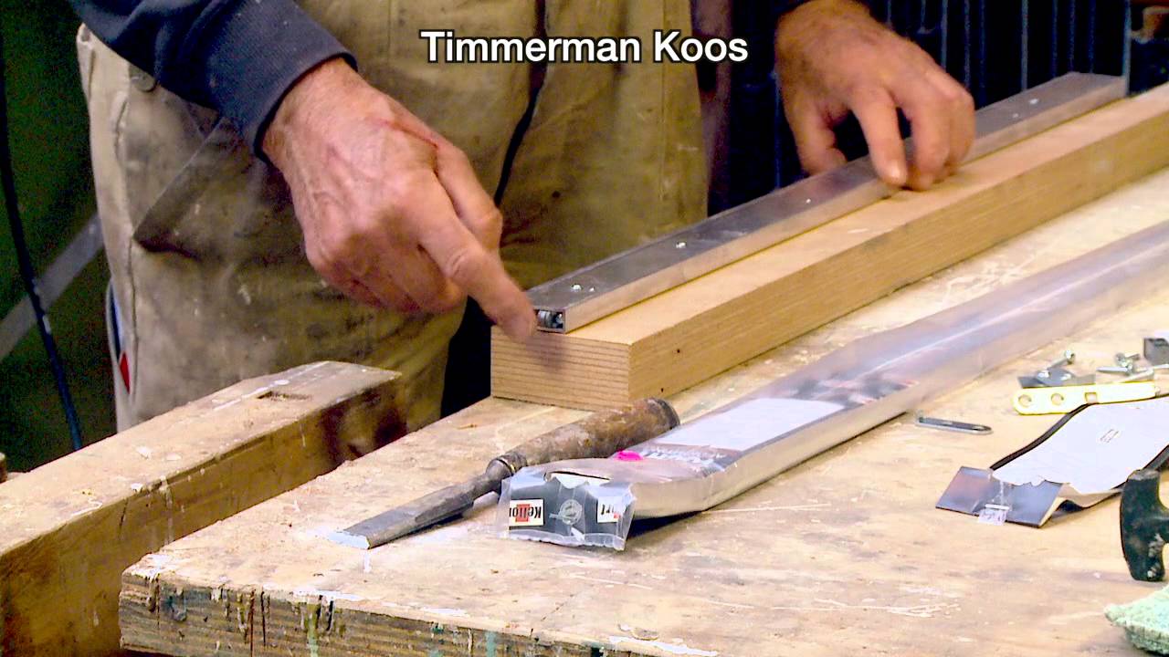Timmertip 407 Een automatische tochtstrip op de voordeur.