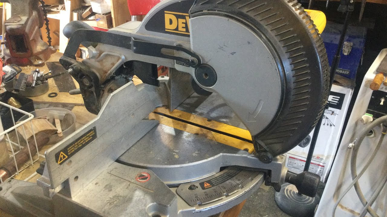 My Favorite All Around 12” Chopsaw DeWalt DW715 Reliable Affordable and TOUGH#DeWalt#prosaw#DYI