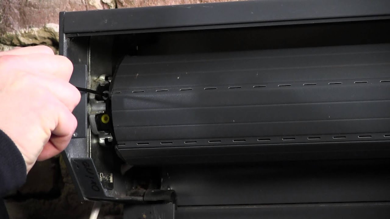 Afstellen rolluikmotor met draaistiften - zo stel je onder en boven in