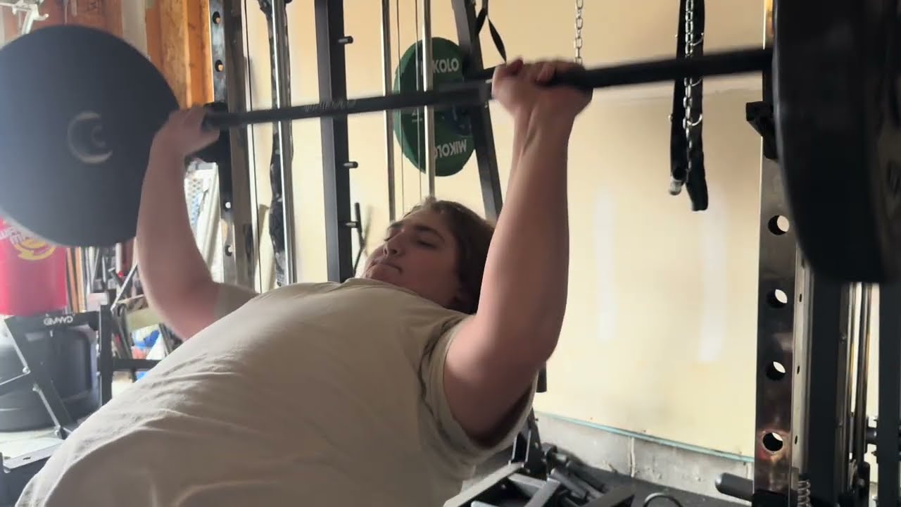 INSANE PR IN HOME GYM | DAY 2 OF BENCHING