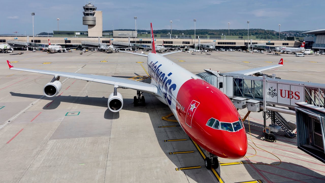Эдельвейс Эйр А340-300 | Перелет бизнес-классом на Мальдивы
