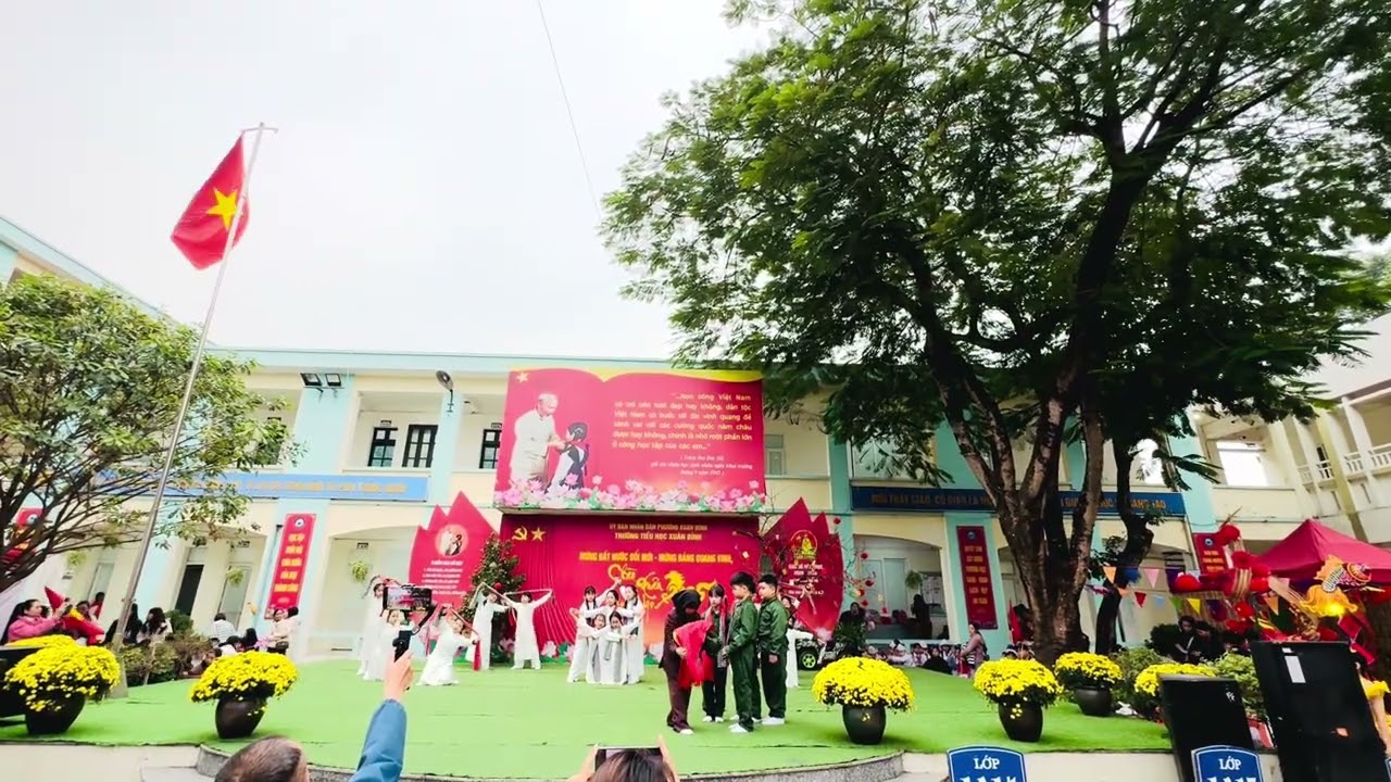 Nỗi đau giữa hoà bình x Khát vọng tuổi trẻ 3A5 TH Xuân Đỉnh