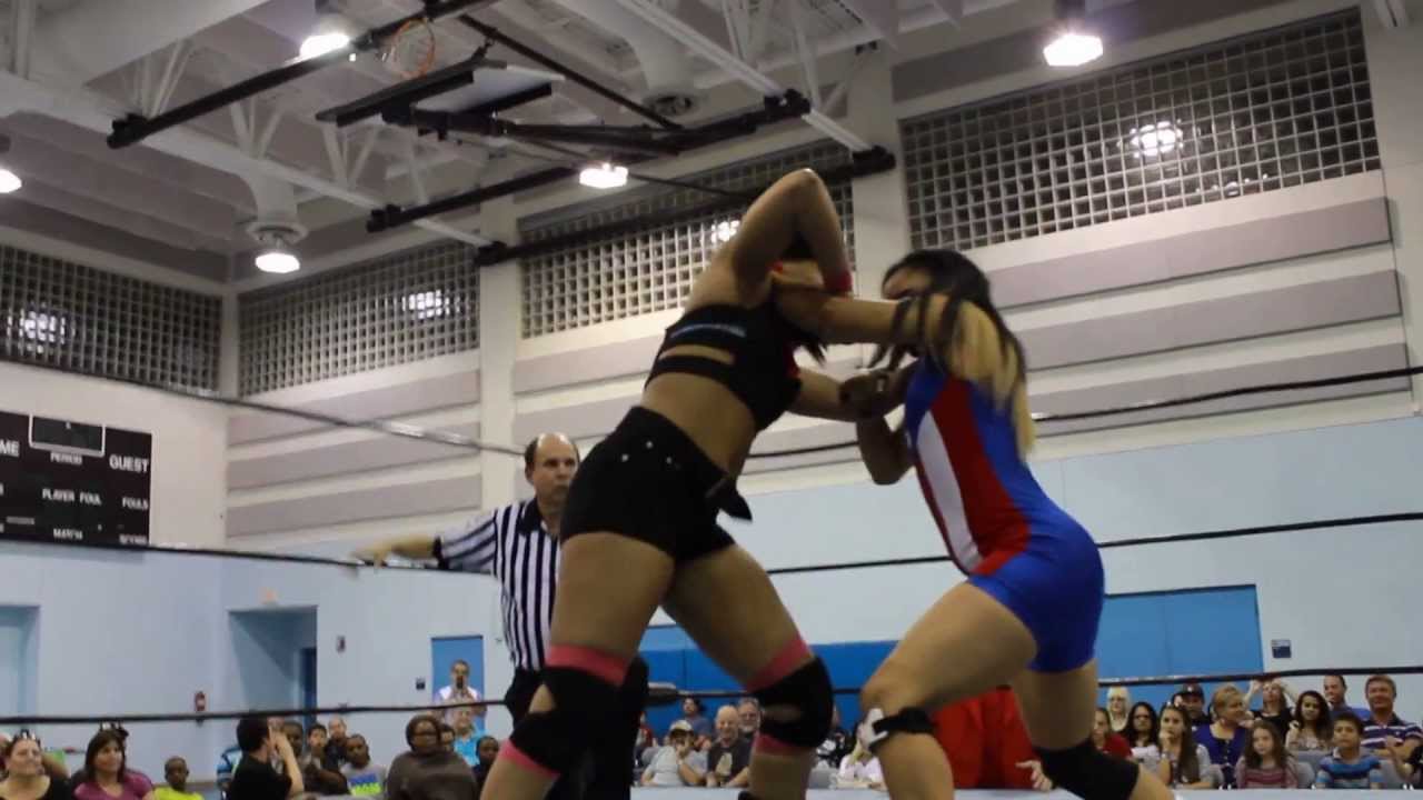 La Rosa Negra vs Amber Rodriguez with Rico Casanova