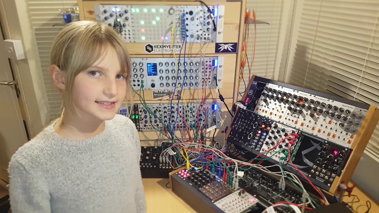 Caitlin demonstrates the Make Noise René 2 sequencer