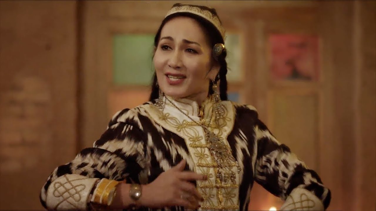 Uyghur Dance - Xuymu Chirayliq Chokanlar (English Subtitles)