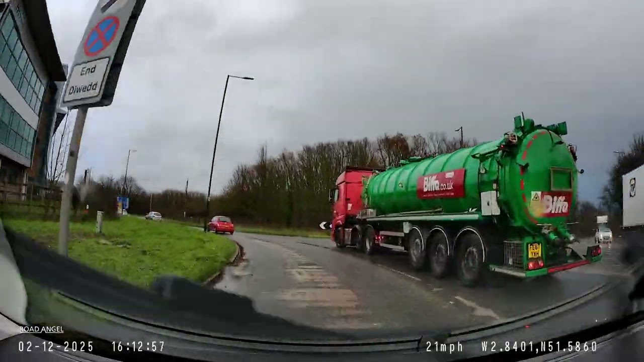 Dash Cam Drive: Queens Way Newport to Cwmbran via M4 & A4042 Dec 2025
