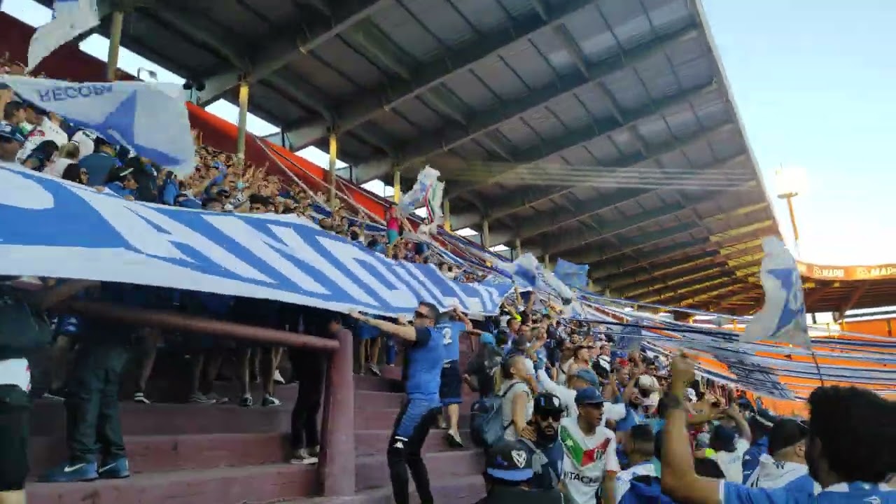 La pandilla ingresando al estadio de Lanús en Copa Argentina
