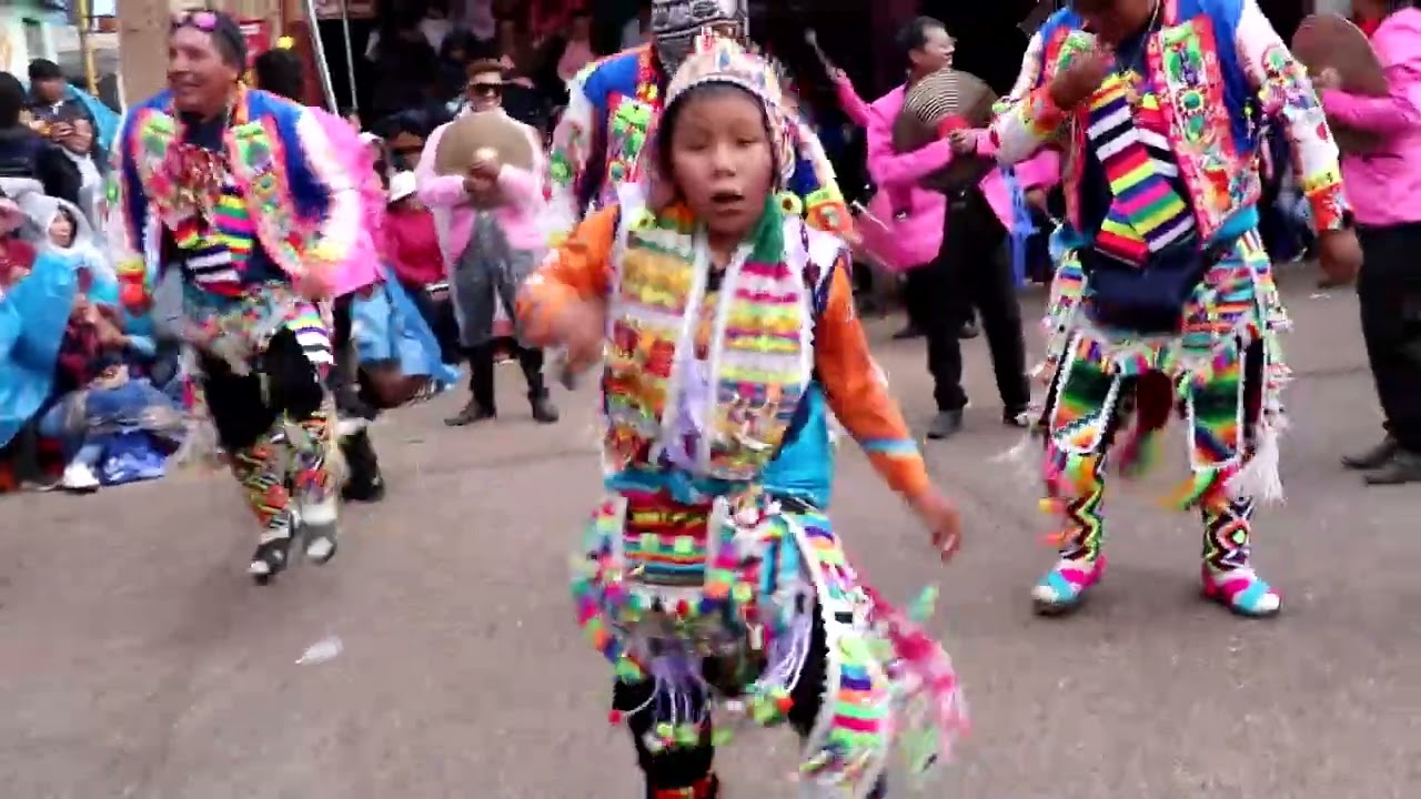 TINKUS BARRIO REVOLUCIÓN AZANGARO