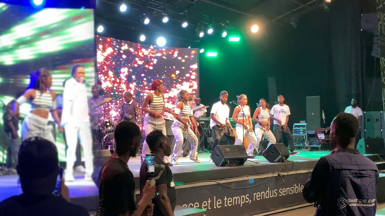 DJ MOMBOCHI EN CONCERT LIVE AU KOBO ART A LA HALLE DE LA GOMBE/INSTITUTFRANÇAIS.. REVIVEZ LE SHOW 🔥🔥