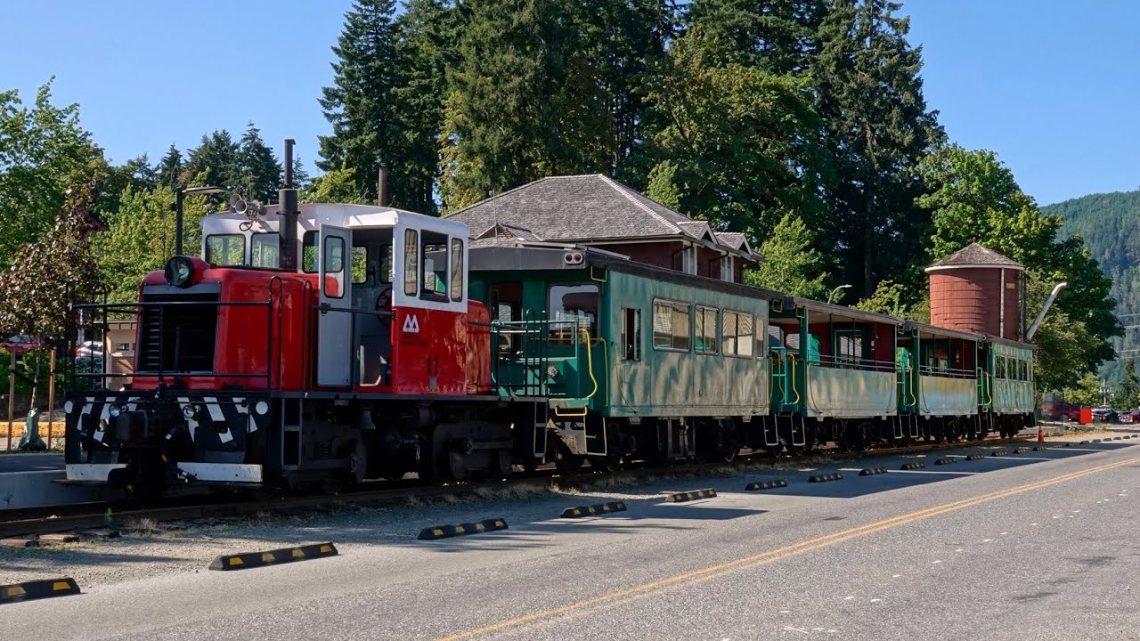 Alberni Pacific Railway: Waterfront Express