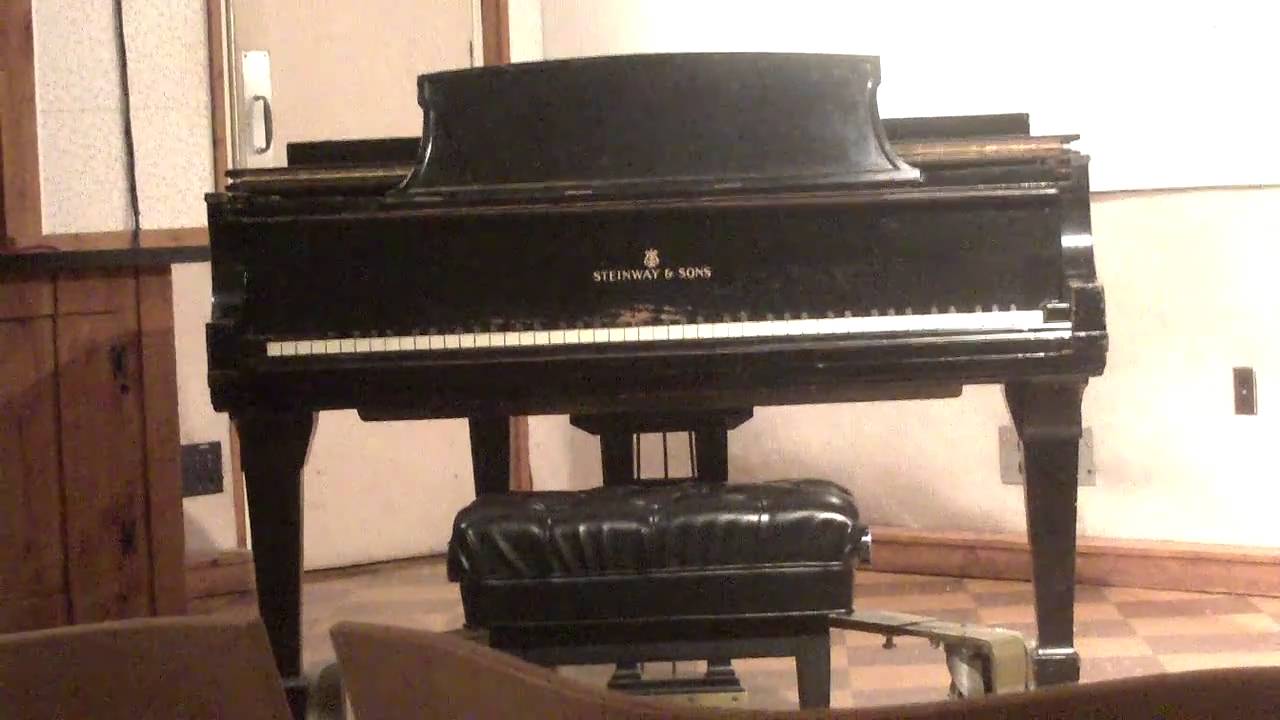 Studio B   Nashville - Are You Lonesome Tonight, How Great Thou Art, He Touched Me