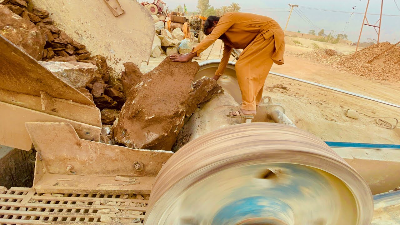 Jaw Crusher vs Massive Rock | Satisfying ASMR Crushing Sounds You Can&rsquo;t Resist! 🎧💥 #rockcrusher 