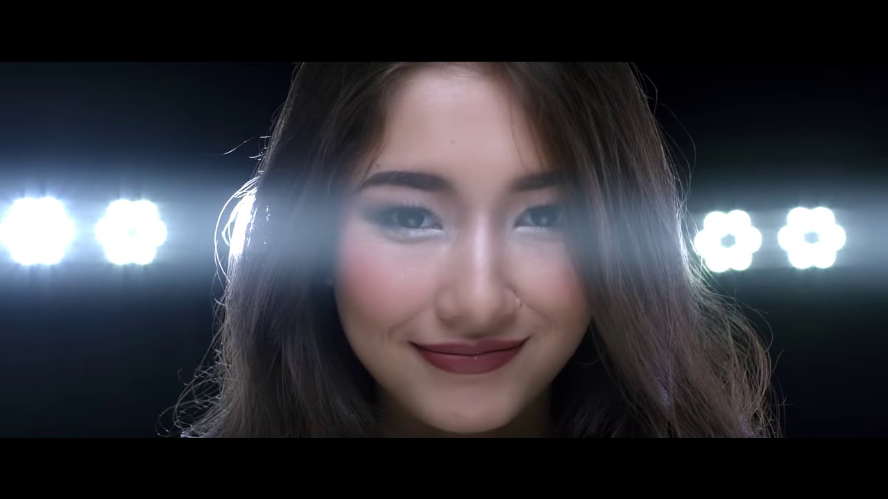 GAPAPA JELEK YANG PENTING SOMBONG feat  DEVINAUREEL, EKA GUSTIWANA   YouTube