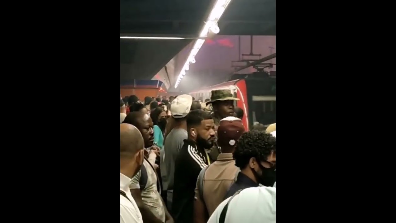 Reportan fallas en L&iacute;nea 2 del #Metro SD; se ve humo