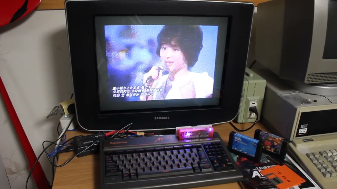 Panasonic FS-A1 MKII MSX2, Samsung CRT TV,  Video play in about 40years old 8bit computer.
